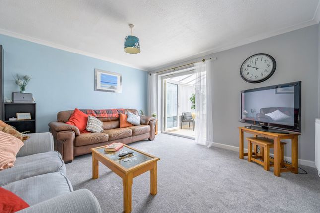 8 Taylor Road, Diss photo 2