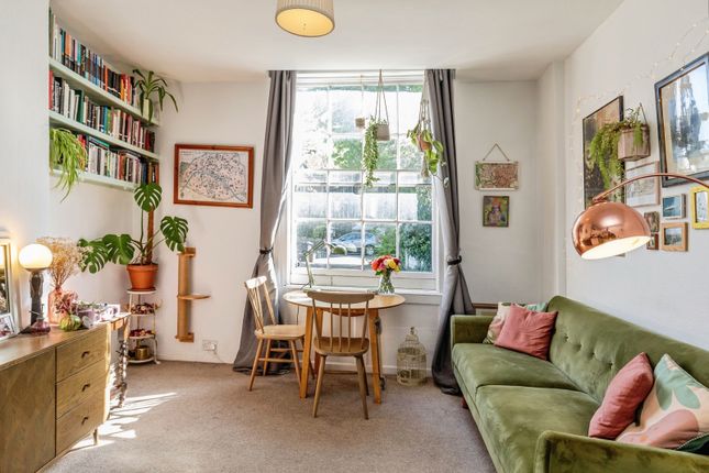 Flat 2, 6, Cotham Place, Bristol photo 4