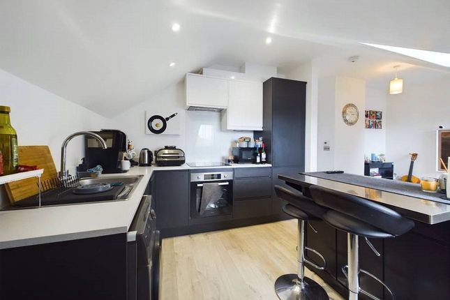 Flat for sale in London Road, Gloucester