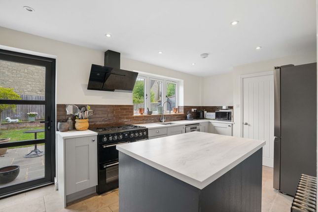 32 Sherbourne Road, Witney photo 4