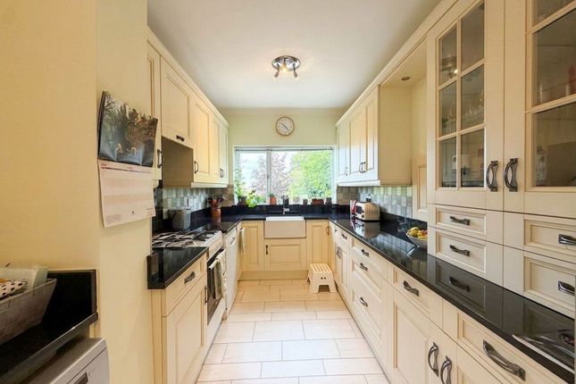 61 Harrowby Lane, Grantham photo 4