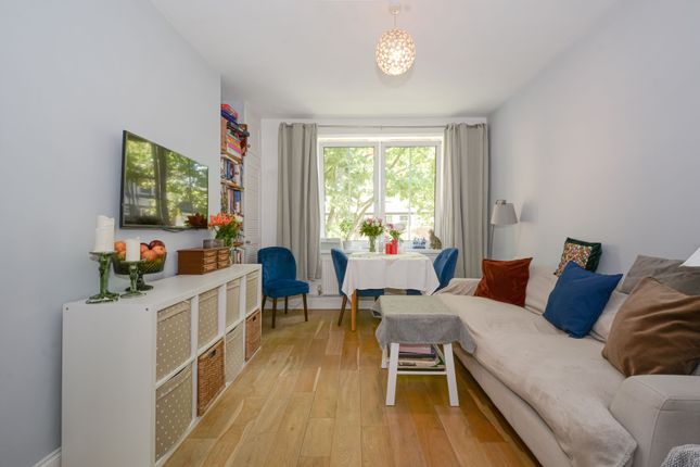 Thumbnail Flat for sale in Southwark Park Road, London