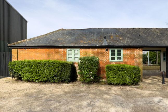Commercial property to let in Stone Street, Hadleigh, Suffolk
