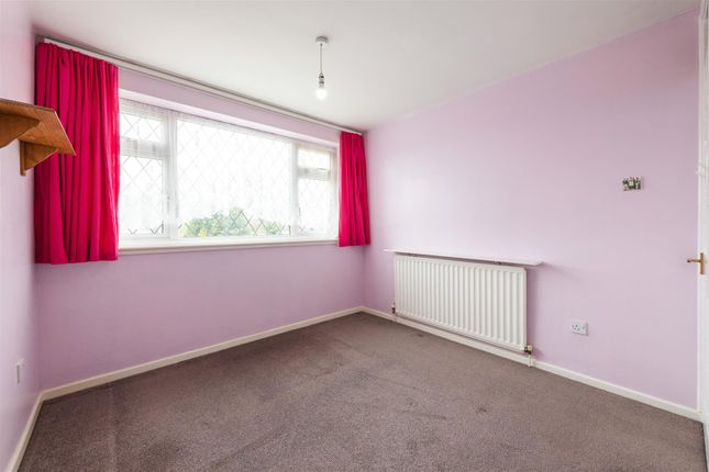 Link-detached house to rent in Stonebury Avenue, Coventry