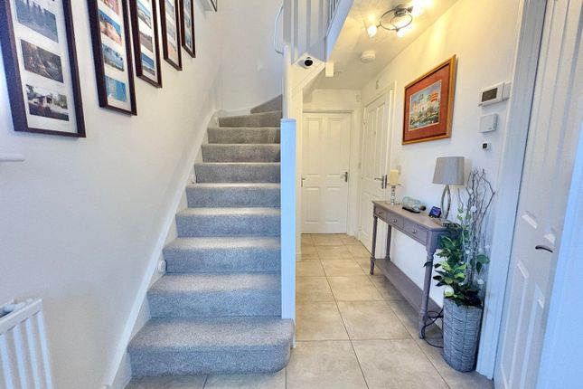 19, Heol Y Plas, Carway, Kidwelly photo 2