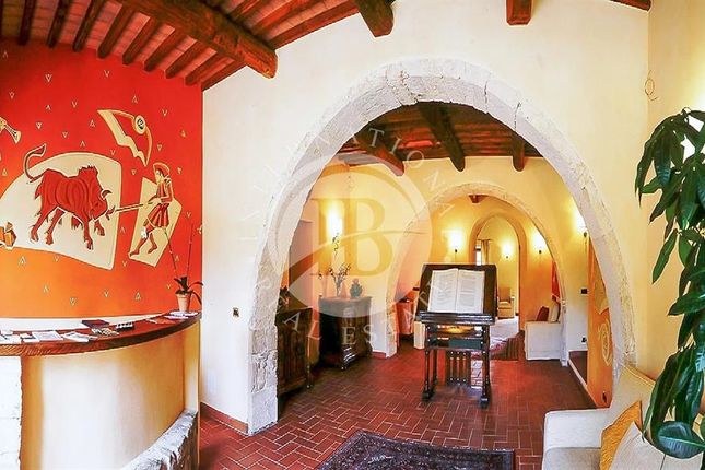 Villa for sale in Manciano, Tuscany, 58014, Italy