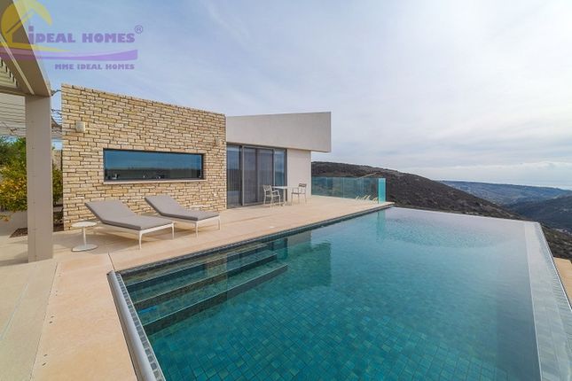 Villa for sale in Tsada, Paphos, Cyprus