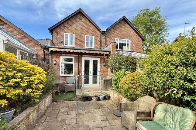 2-bed house on 16 The George Mews, Ringwood, £300,000