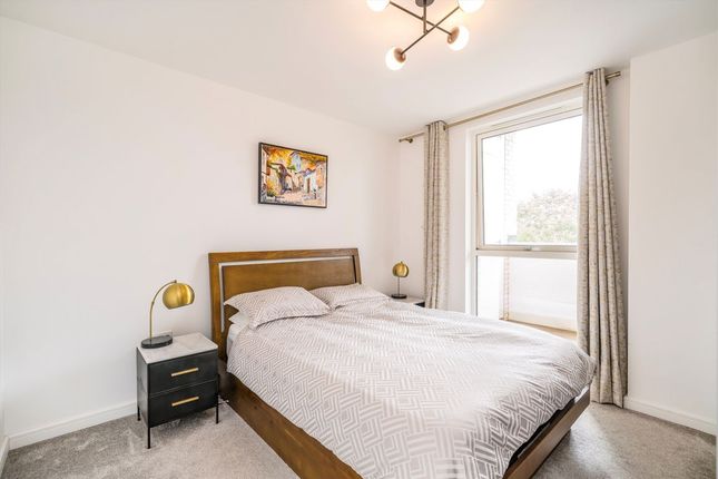 30 Wilde House, Avenue Road, Acton photo 4