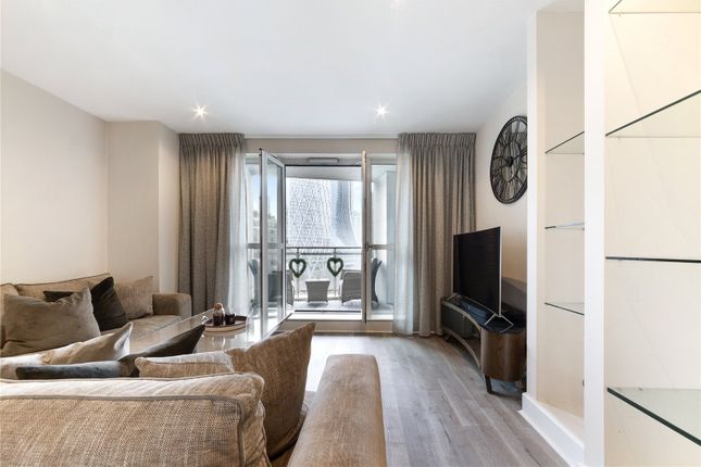 Thumbnail Flat to rent in Berkeley Tower, 48 Westferry Circus, Canary Wharf, London