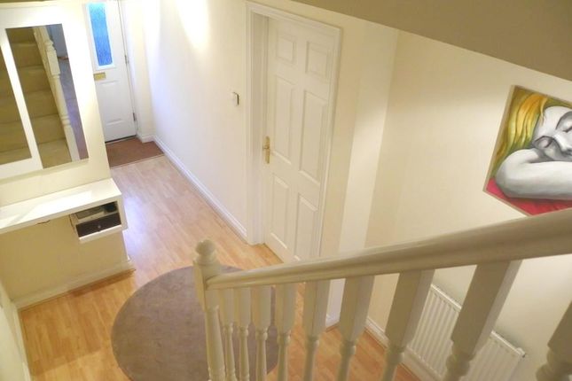 11, Mimosa Drive, Reading photo 3