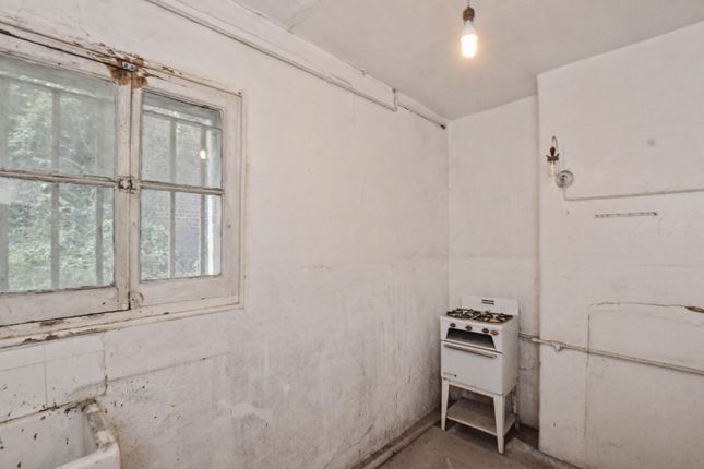 4, Clapham, London photo 5