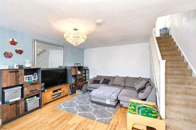 Heydon Court, Bradville photo 3