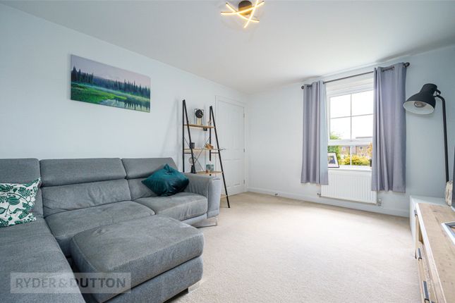 47, Poppy Gardens, Holmfirth photo 4