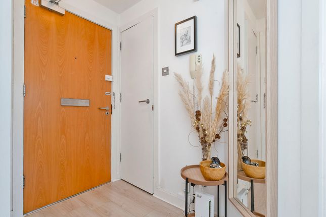 Flat for sale in 8/7 Constitution Street, Leith