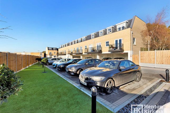 2 bed flat for sale in Kents Hill Road, South Benfleet SS7