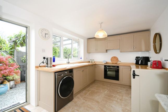 2-bed house on White Cottage, 264, Old Road, Chesterfield, £350,000