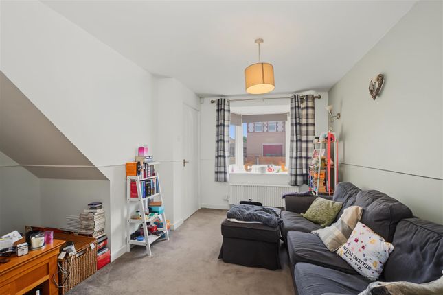 25, Hellebore Close., Nottingham photo 4