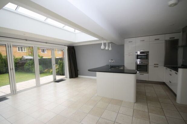 Thumbnail Property to rent in Strathearn Drive, Bristol