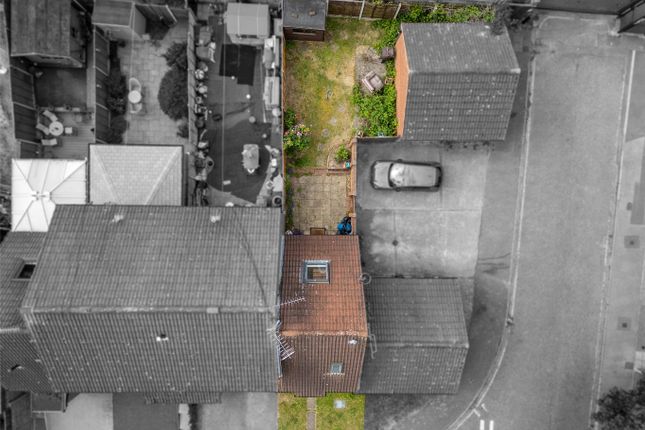 2 Armoury Drive, Gravesend, Kent photo 2