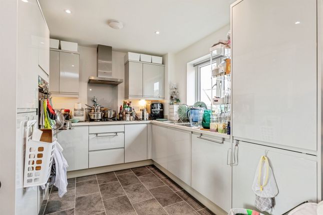 26, Aspen Drive, Bristol photo 4