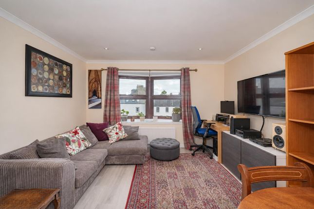 Flat 11, Brochtie Court, 52 Fort Street, Dundee photo 2