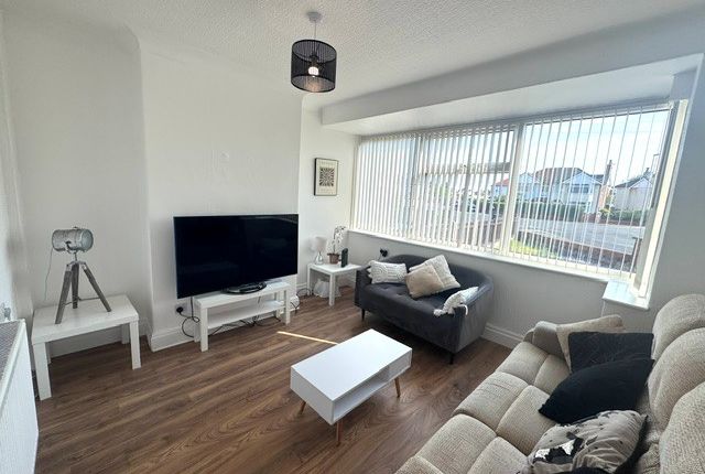2, Thornton-Cleveleys photo 2