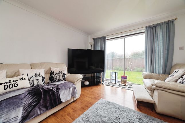 91, Mill Rise, Cottingham photo 4