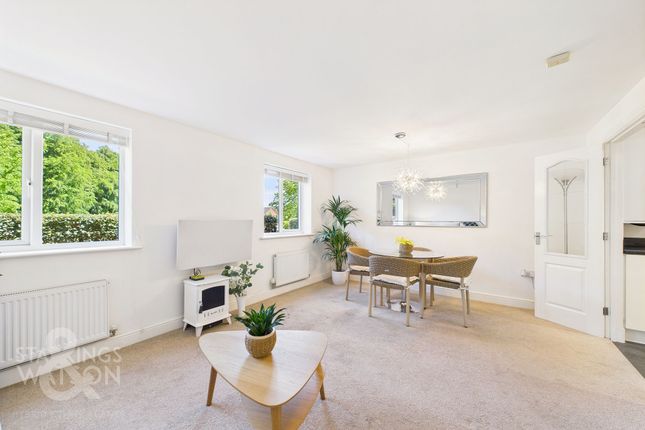 19 Turnberry, Norwich photo 4