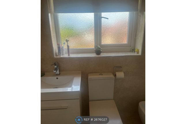 Spring Vale Way, Royton, Oldham photo 5