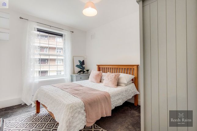 Flat 16 Key House,, Bowling Green Street, London photo 4