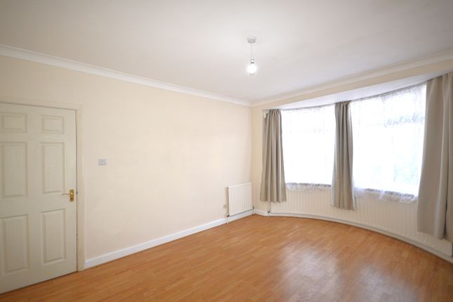 28, Donnington Road, Harrow photo 3