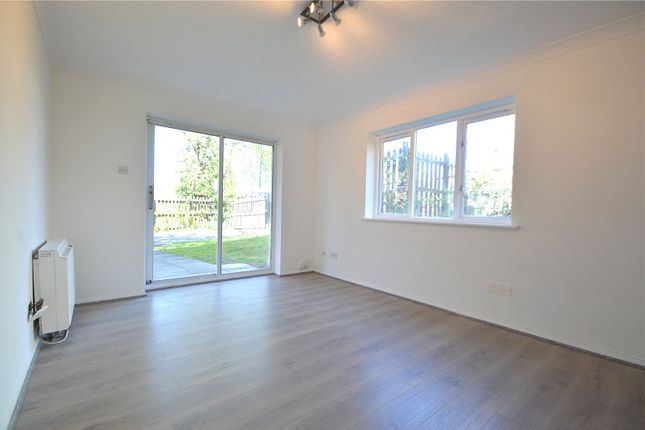 1, Birchend Close, Surrey photo 2