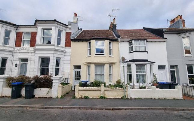Room to rent in Cobden Road, Worthing