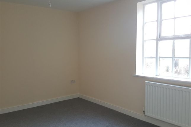 Flat 1, 100, High Street, Burton on Trent photo 4