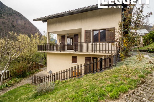 Villa for sale in Salins-Fontaine, Savoie, Auvergne-Rhône-Alpes