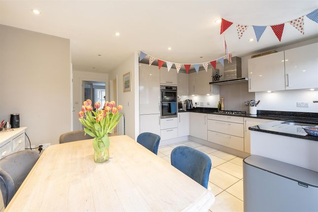 17, Probyn Close, Kimpton photo 3