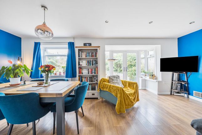 16, Brakspear Drive, Corsham photo 3