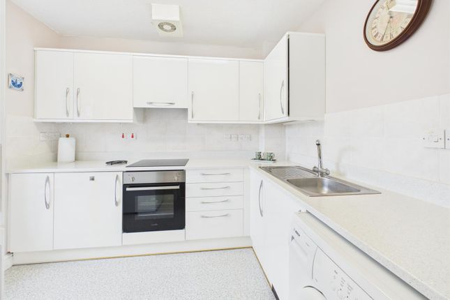 4, Arundel Lodge, Pegasus Court, Park Lane photo 3