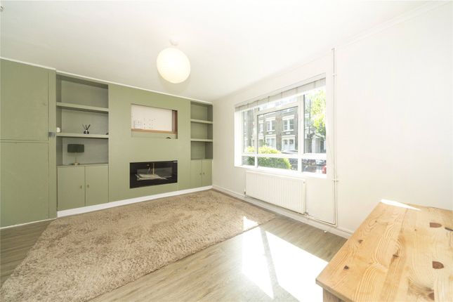Flat to rent in Barnes Court, Lofting Road, London