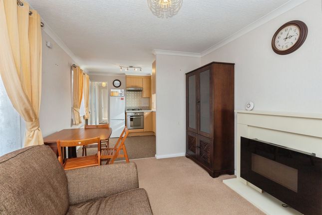 Weston Avenue, Leighton Buzzard photo 3