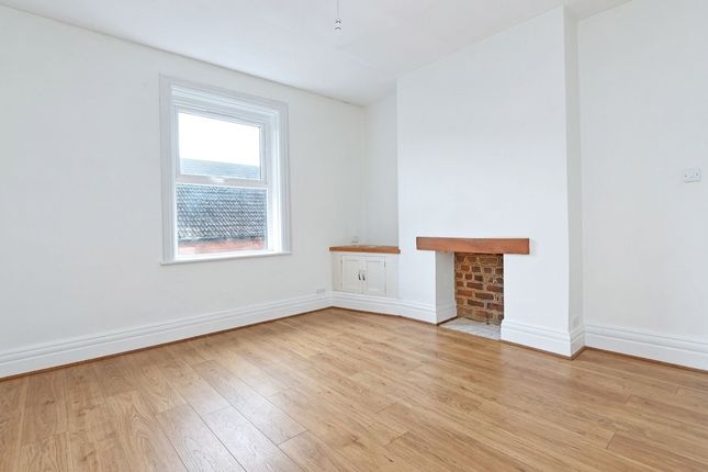 Flat 2, 19 Lancaster Park Road, Harrogate photo 3