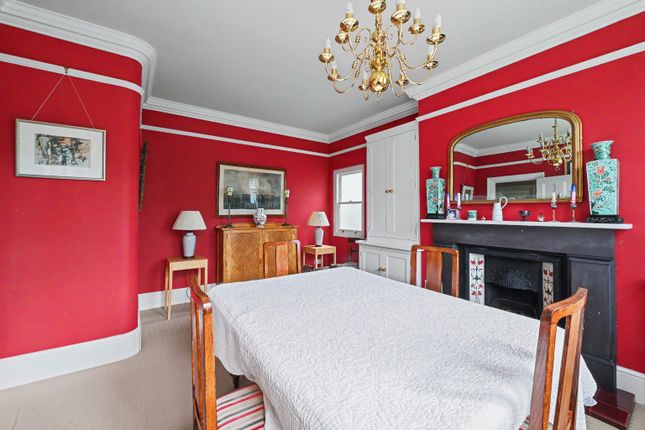 34 Chiltern Road, Wendover, Buckinghamshire photo 4