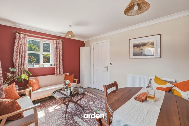 22 Honeymans Gardens, Droitwich photo 4