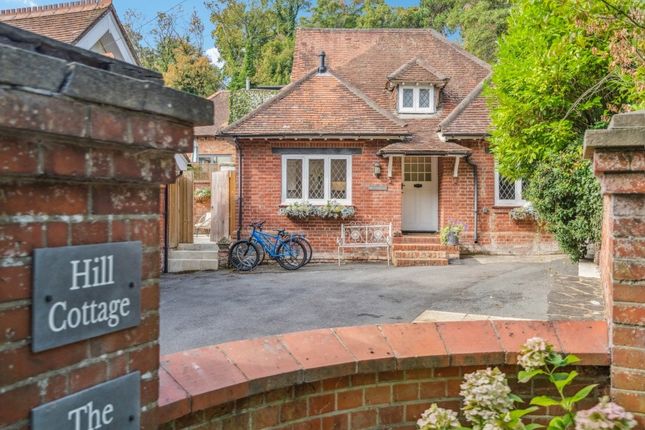 2-bed house on Hill Cottage, Henley Road, Marlow, £765,000
