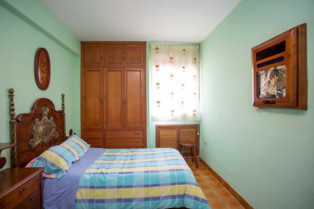 Town house for sale in Valencia, Spain