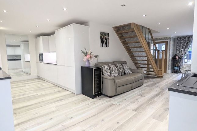 14, Mountwood, Skelmersdale photo 4