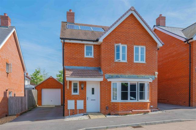 Thumbnail Detached house for sale in Dollery Close, Botley, Southampton