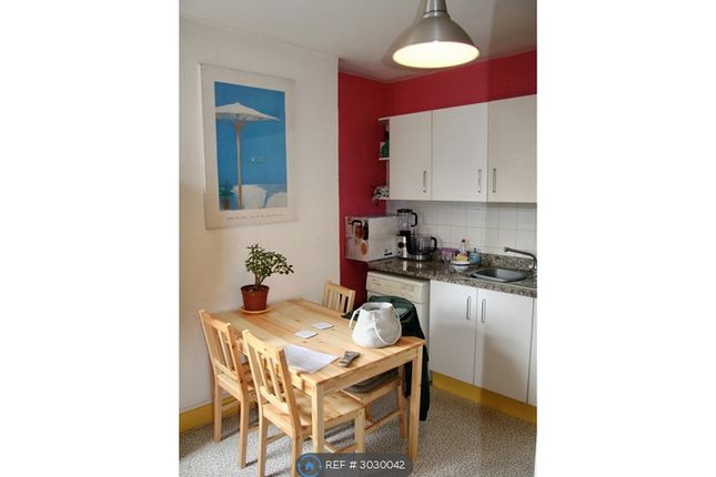B Mount Ephraim Road, London photo 4