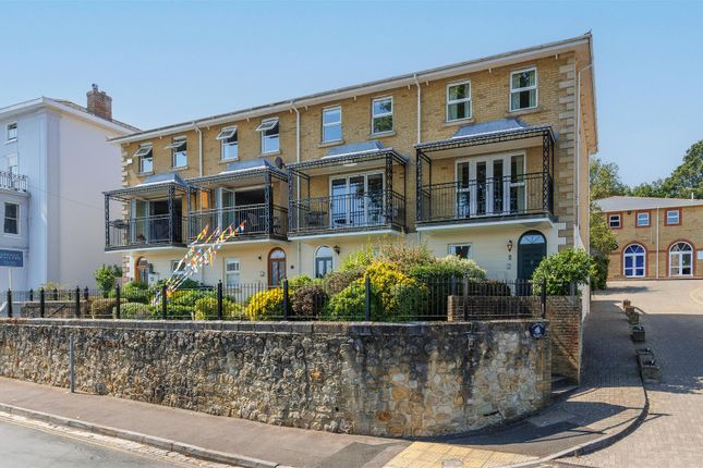 3 Langtry Place, Castle Road, Cowes photo 2